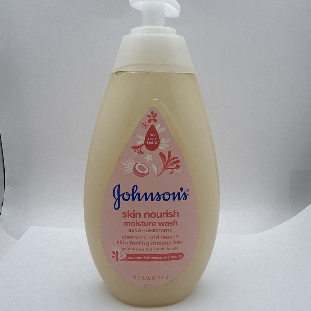 Johnson's Skin Nourish Moisture Wash Coconut & Honeysuckle 20.3 Fl Oz 600 mL